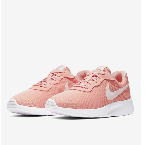 Nike Shoes - NIB Nike Tanjun sneakers 7